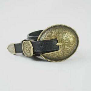 Gold Oval Concho Belt with